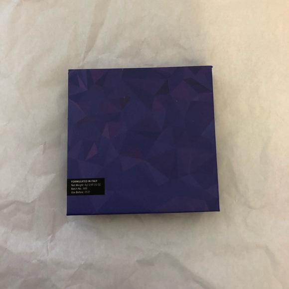 Bronzer - Picture 2 of 3